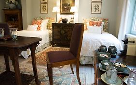 Two Rooms In Bruges